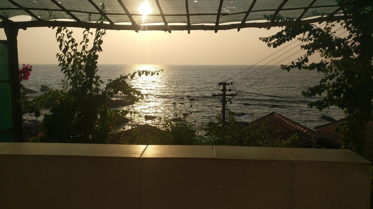 Pitruchaya Cliff Stay อารัมบล ภายนอก รูปภาพ